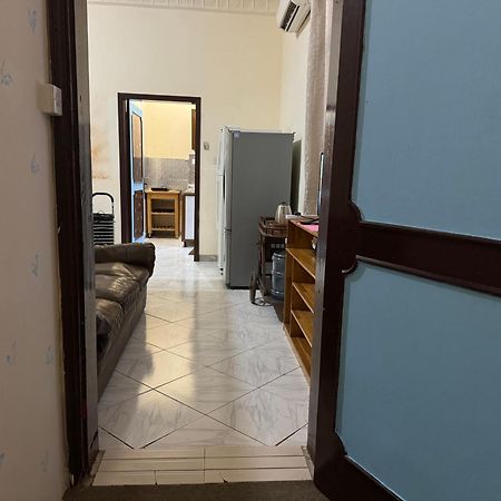 Backpacker'S Bed - No Parking Space Abu Dabi Exterior foto