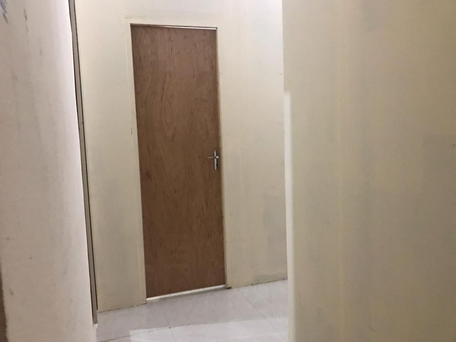 Backpacker'S Bed - No Parking Space Abu Dabi Exterior foto